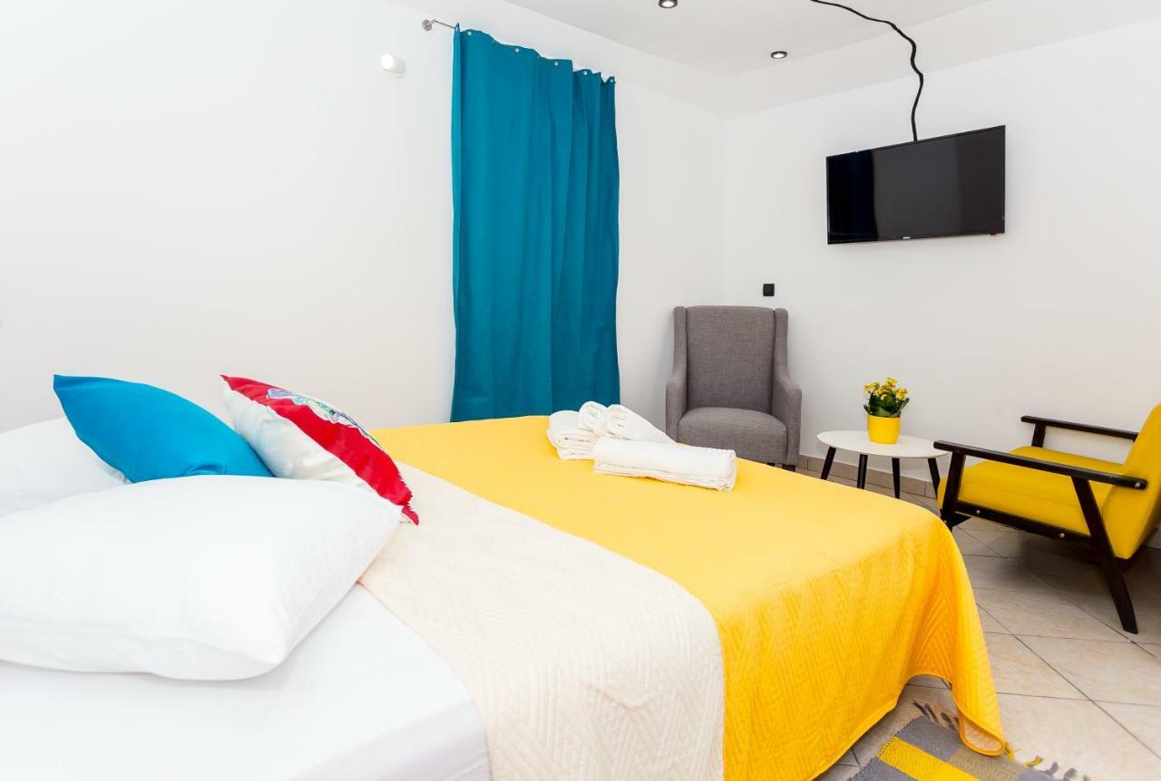 Mima'S Rooms Omiš Екстериор снимка